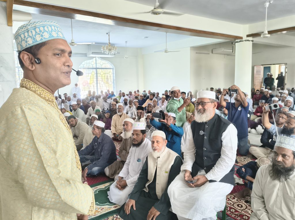 আশাশুনি মডেল মসজিদে জুম্মার নামাজের মধ্য দিয়ে উদ্বোধন