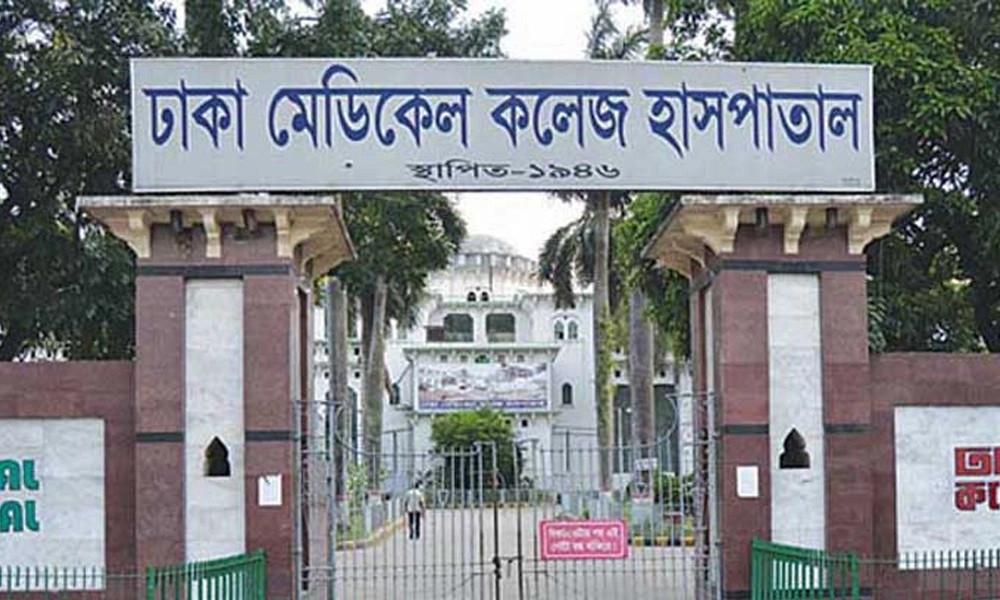 খুলনায় ডাকাতদের গোলাগুলিতে গুলিবিদ্ধ এক, পুলিশ পাহারায় ঢামেকে ভর্তি