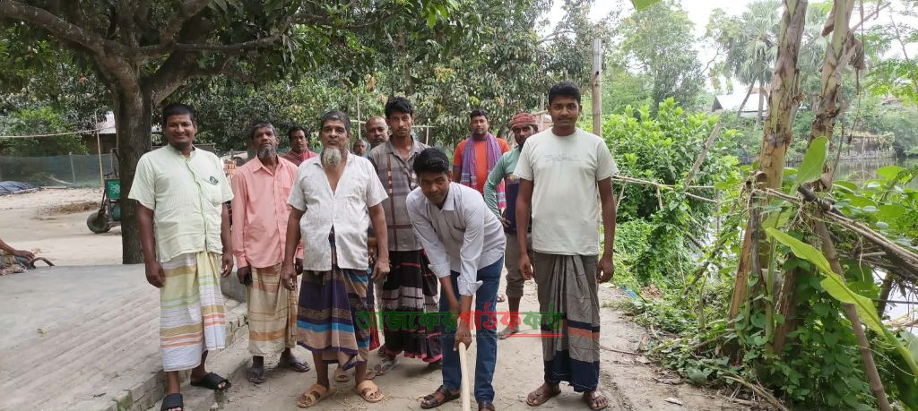 ধুরইলে রাস্তার কাজের উদ্ধোধন করলেন ভারপ্রাপ্ত চেয়ারম্যান জাহাঙ্গীর আলম